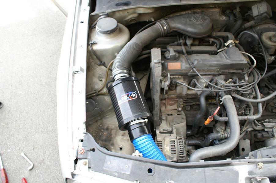 Športový vzduchový filter JR do originálneho airboxu I motor: 1,8L 8V I rozmer: CarbonBox x mm I rok výroby: 92-> I výkon: 75/90 koní I kat.číslo: CARBVW1