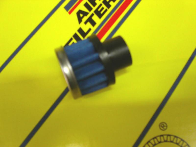 JR airfilter / univerzálny filter I vstupný priemer: 14 mm I rozmer: 35 mm I dĺžka: 29 mm I typ vstupu: CENTER I vrch filtra: Chróm I kat.číslo: CR-01401